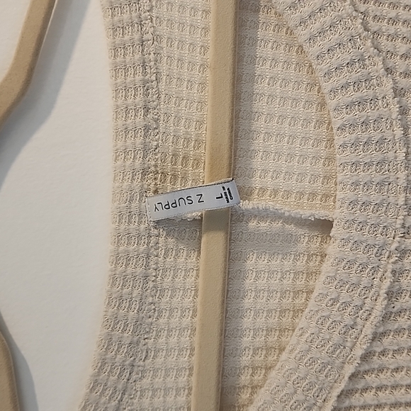 Z Supply Longsleeve Blouse - Picture 3 of 4